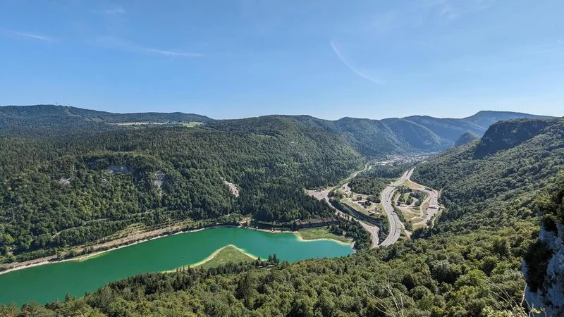 VTT Parcours VTT 69 rouge - Du lac Genin aux bords de Sylans - Espace FFC Ain Forestière — Charix