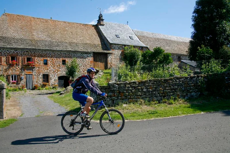 VTT Circuit VTT n°22 : Le phare de la Planèze — Saint-Flour