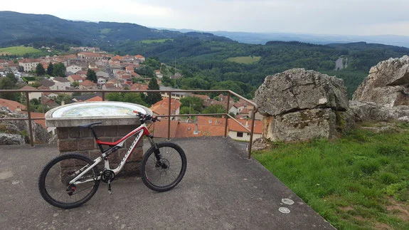 VTT Circuit n°33 - Le Calvaire - Espace VTT-FFC Massif des Bois Noirs — Saint-Rémy-sur-Durolle
