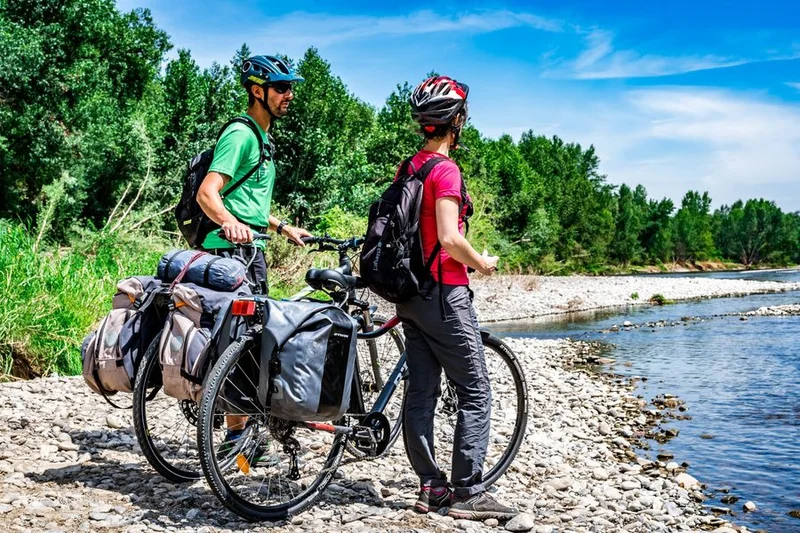 Vélo de route Via Allier (V70) - La Véloroute de l'Auvergne - A vélo le long de la rivière Allier de Nevers à Langogne en 7 jours — Nevers
