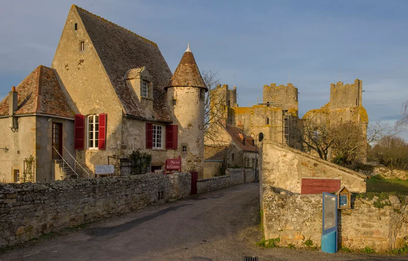 Vélo de route Cité médiévale en bocage - variante par St-Menoux — Bourbon-l'Archambault