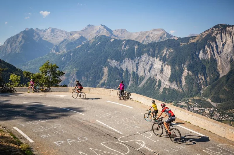 Vélo de route Pas de la Confession - Itinéraire cyclo — Le Bourg-d'Oisans