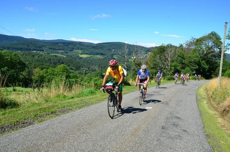 Vélo de route Au coeur de la Montagne bourbonnaise — Le Mayet-de-Montagne