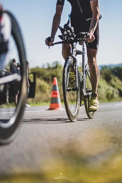 Vélo de route Randonnée cyclo touristique dans la Montagne Bourbonnaise — Le Mayet-de-Montagne