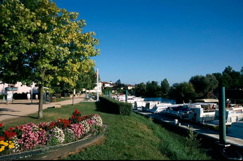 Vélo de route Itinérance L'Ain à Vélo - La Bresse, étranges sarrasines (3 jours) — Pont-de-Vaux
