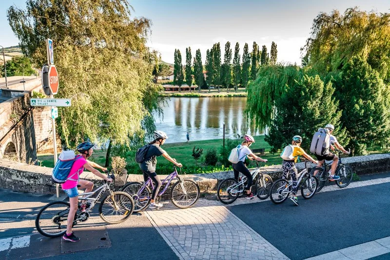 Vélo de route Via Allier à vélo - Étape 08 - Pont-du-Château > Vic-le-Comte — Pont-du-Château