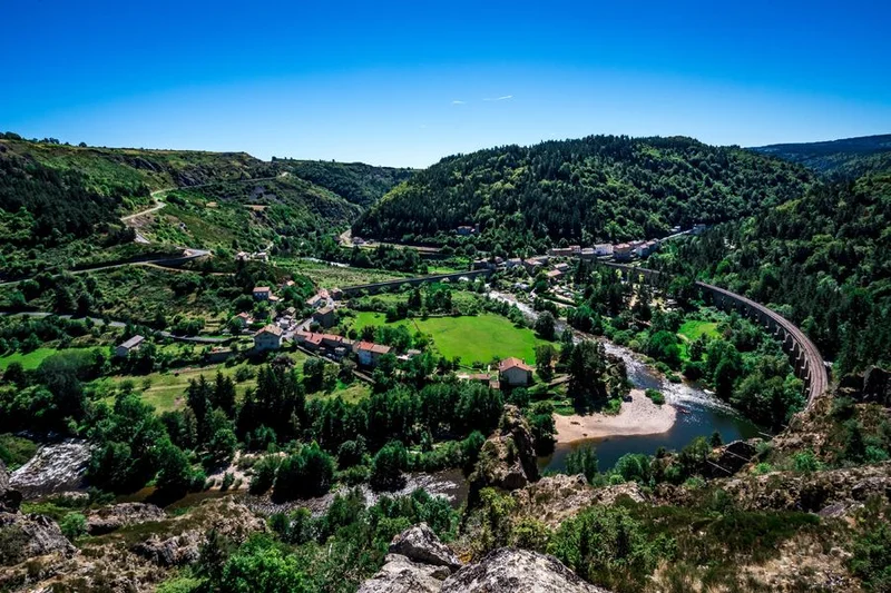 Vélo de route Via Allier à vélo - Étape 17 - Le Pont d'Alleyras > Saint-Haon - Nouveau Monde — Alleyras