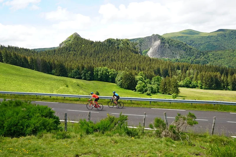 Vélo de route Circuit d'Orcival au Guéry - Volcans et architecture (boucle cyclo n°12) — Rochefort-Montagne