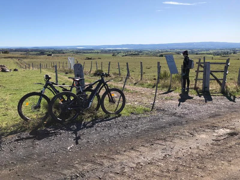 VTT Les Sonnailles du Puy de Bâne en VTTAE ou VTCAE — Pailherols