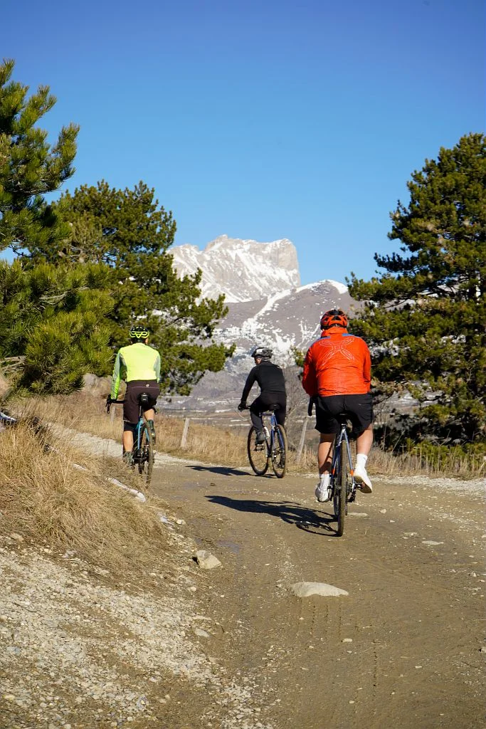 Vélo de route De Céüse à la Durance, les 3 cols (Gravel Noir) — Sigoyer