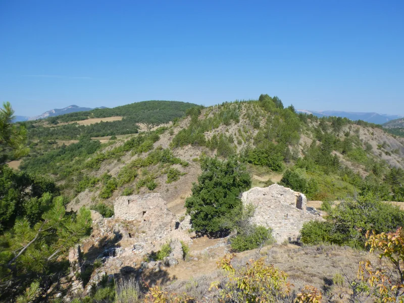 Randonnée Château d'Arzeliers (N°11) · Laragne-Montéglin