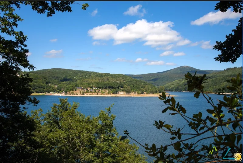 Randonnée Les rivages du lac — Nages