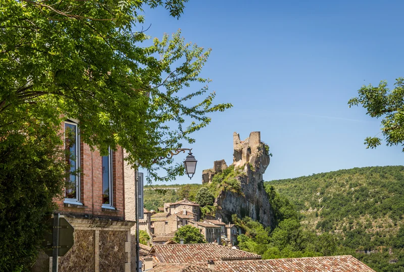 Randonnée GR de Pays Castelnau-de-Montmiral - Penne ® — Castelnau-de-Montmiral