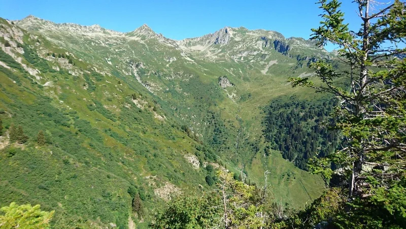 Randonnée Boucle de l'Arpettaz au départ du refuge du Logis des Fées — La Léchère