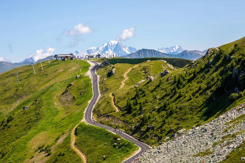 VTT Col de la Loze à vélo, entre Méribel et Couchevel — Courchevel