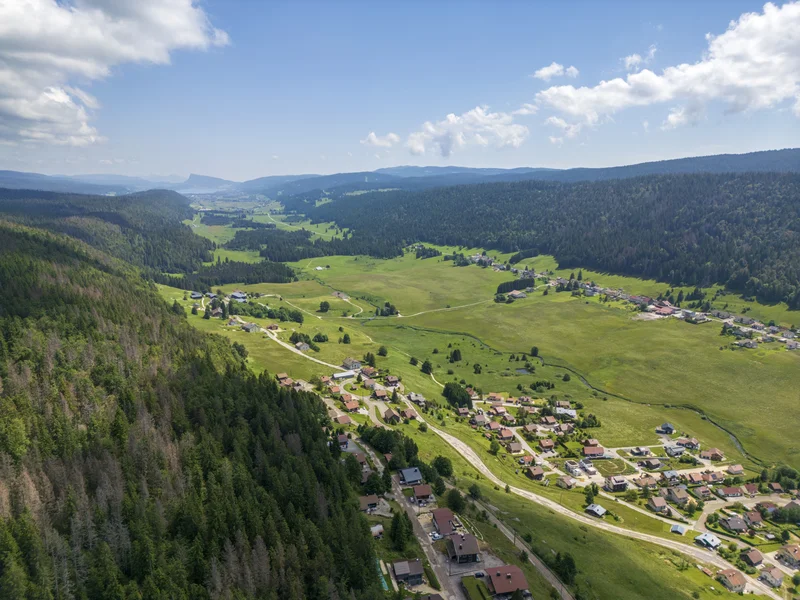 Vue aérienne Bois-d'Amont · © SB-SOGESTAR · Droits d'auteur