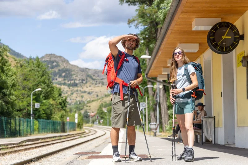 A la gare de l'Argentière-La Bessée · © Thibaut Blais - Parc national des Ecrins