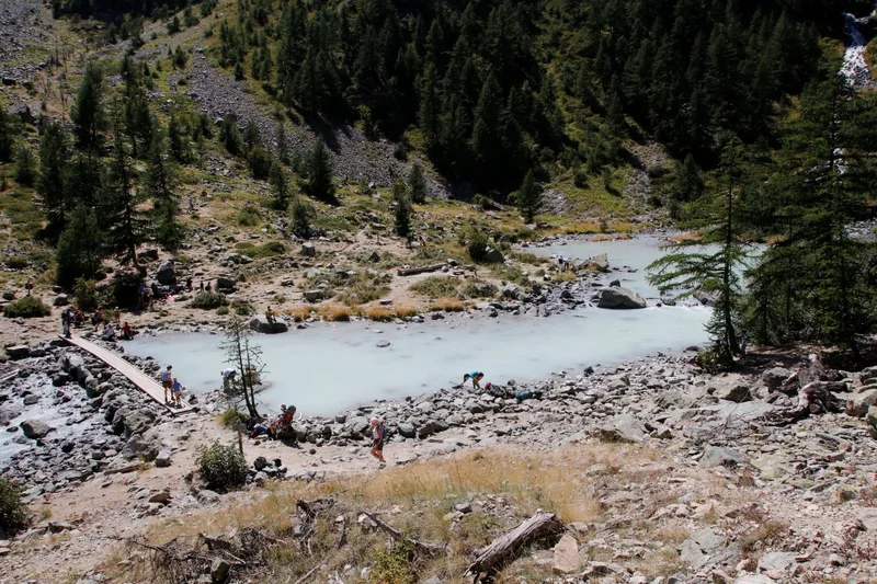 Le lac de la Douche · © Cyril Coursier - Parc national des Ecrins