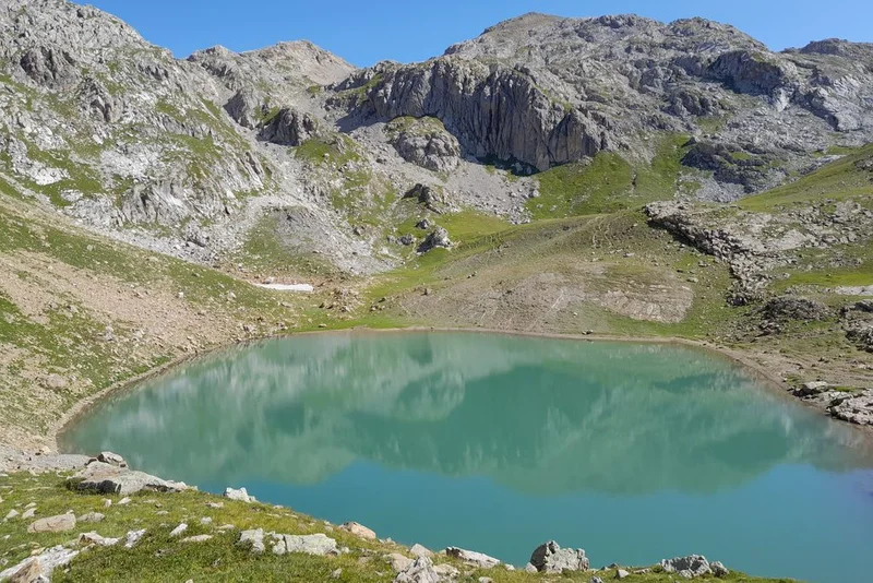 Le lac du Distroit · © Marine Metzinger - Parc national des Ecrins