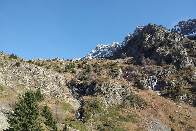 Sentier menant au vallon de la Chalp · © Marion Digier - PNE