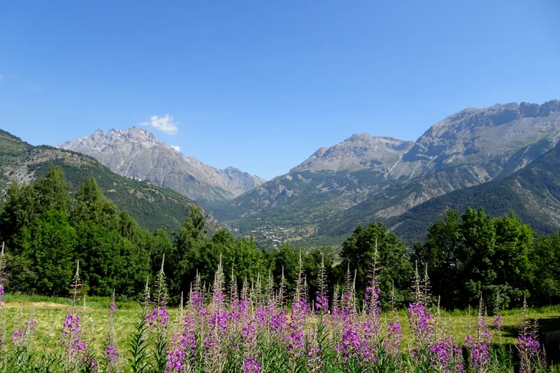 Vue sur la vallée de Vallouise · © Office de tourisme Pays des Écrins
