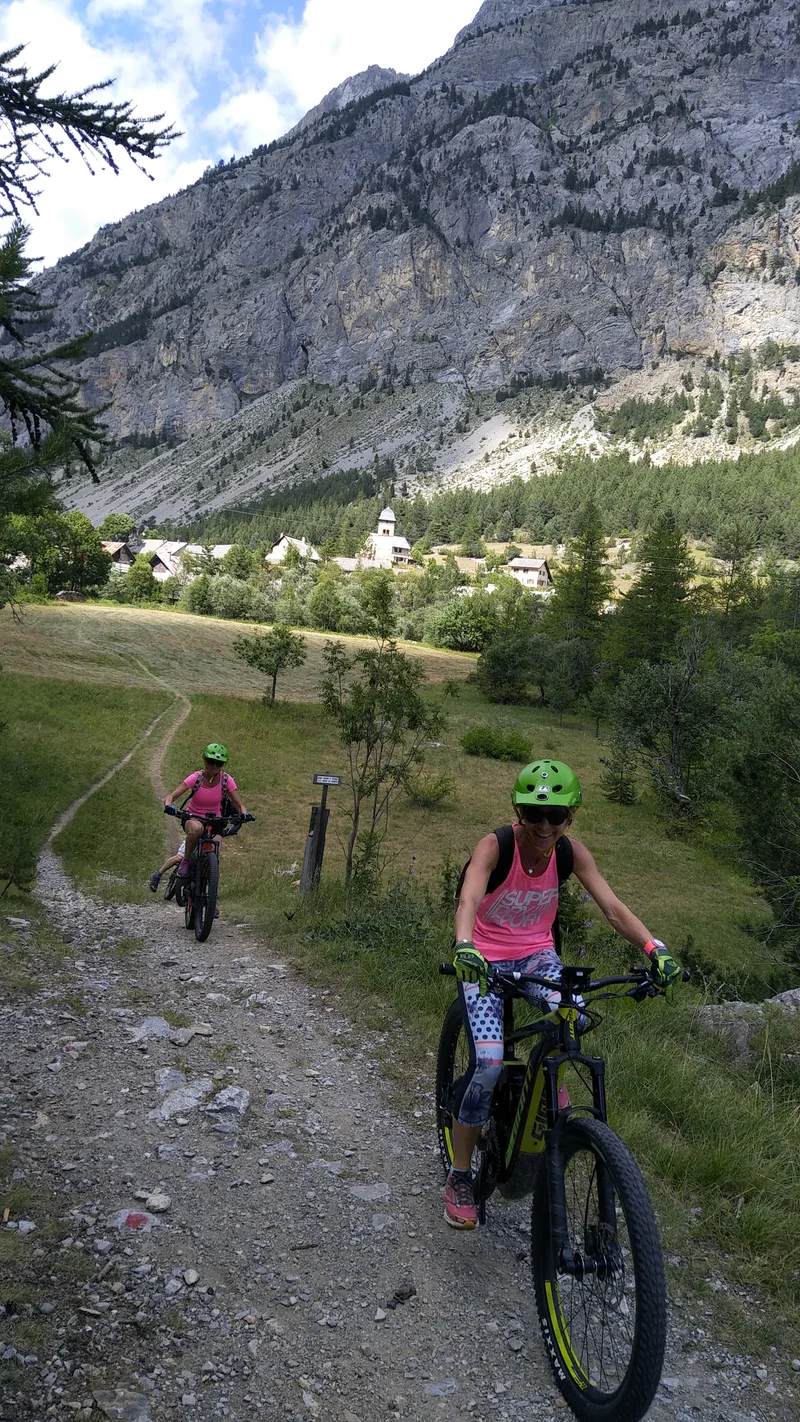 Une (longue) sortie en famille en Clarée · © M. Buffet
