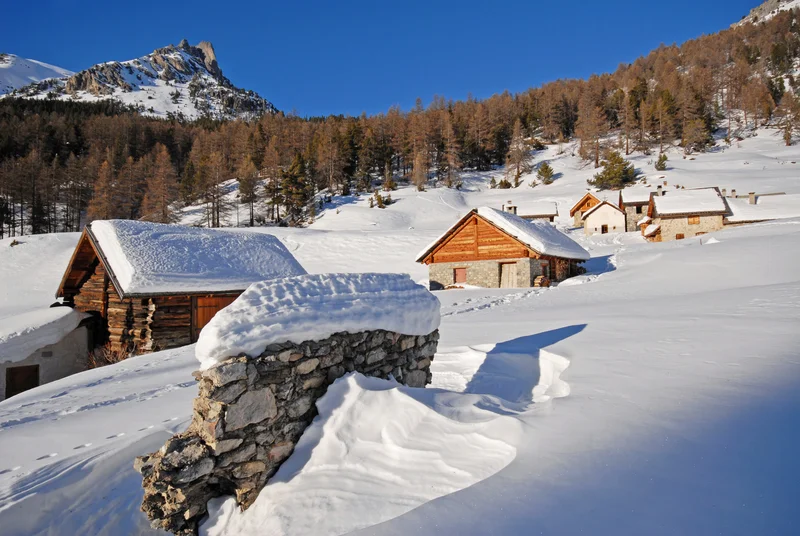 Les chalets des Acles en hiver · © Michel Ducroux · Droits d'auteur