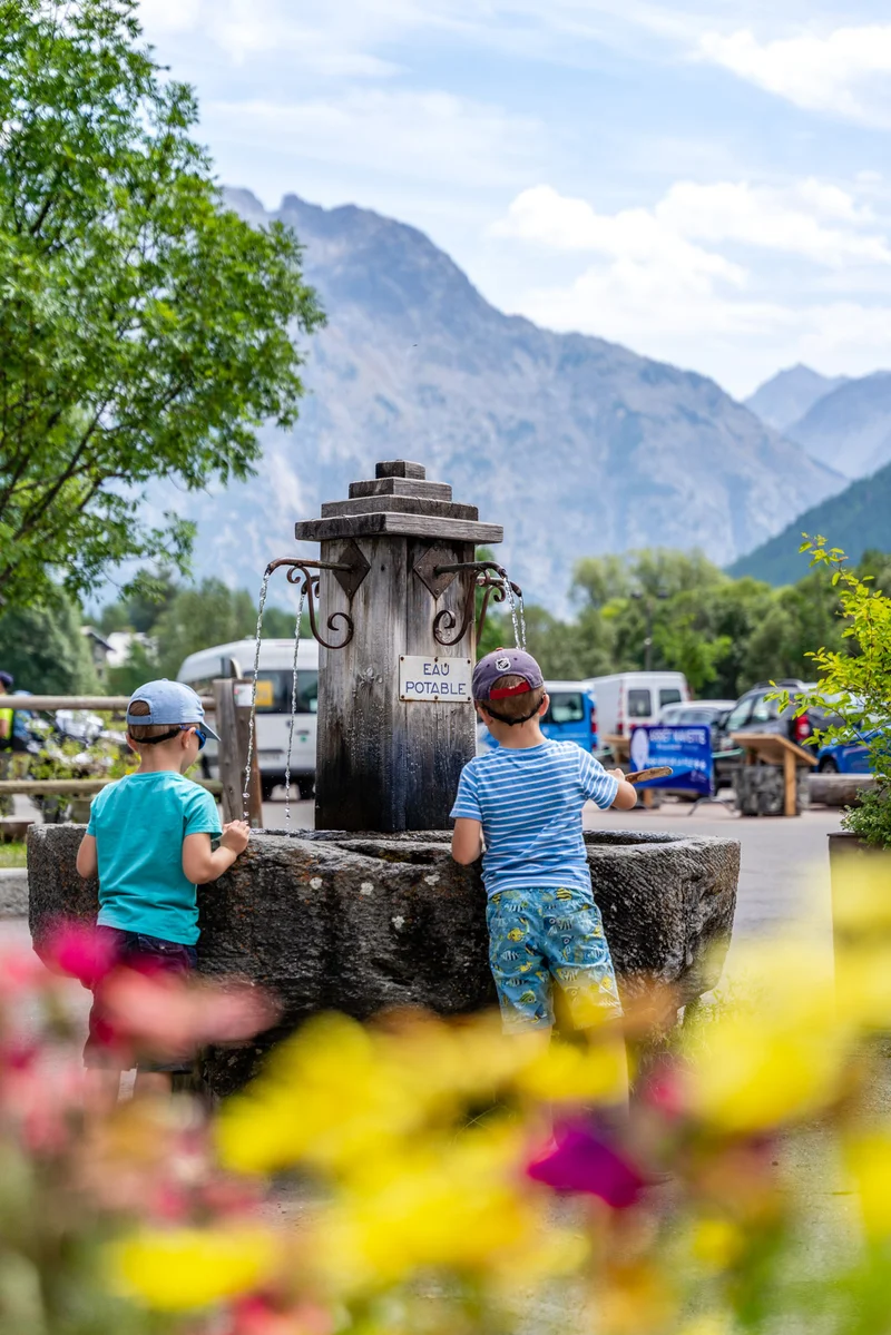 Famille Nevache · © ️Alpes Photographies · Droits d'auteur