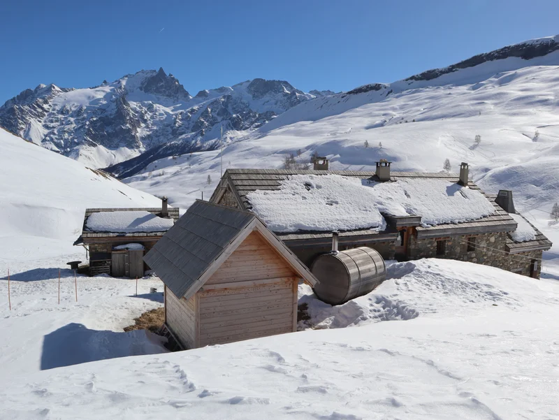 Refuge Pic du Mas de la grave, vue hiver · © ️Laury Chamerlat · Droits d'auteur