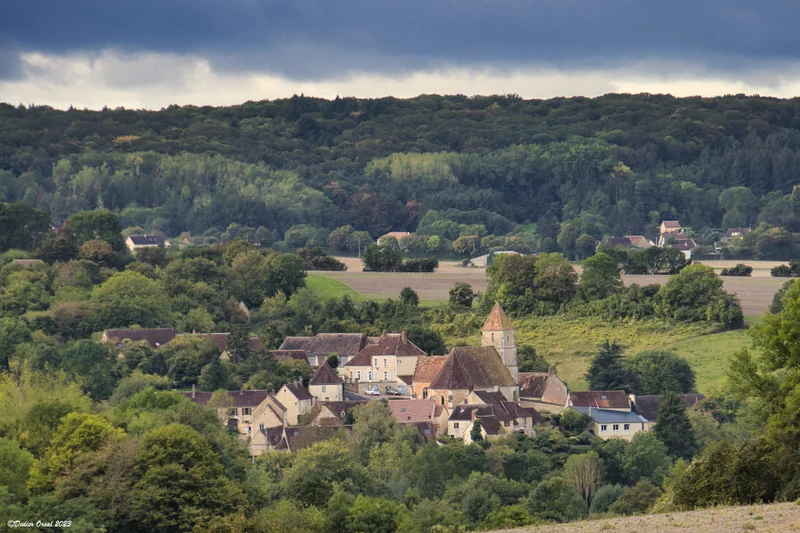 Le village de Vichères · © Didier Orsal