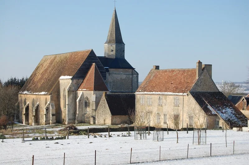 L'église et le presbytère d'Argenvilliers sous la neige · © Parc du Perche
