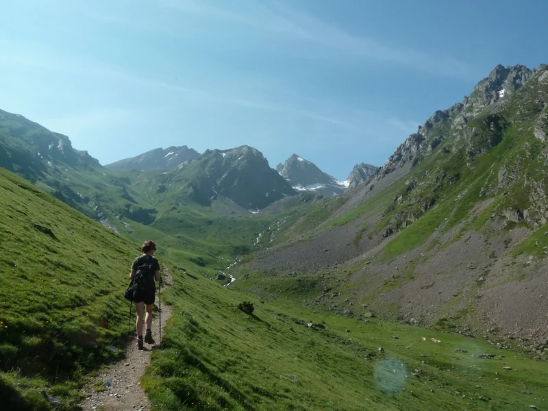 Montée sur le GR en direction du lac