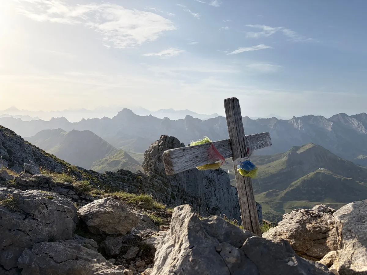 Randonnée Pic de Jallouvre et Pointe Blanche par le col du Rasoir — Le Reposoir