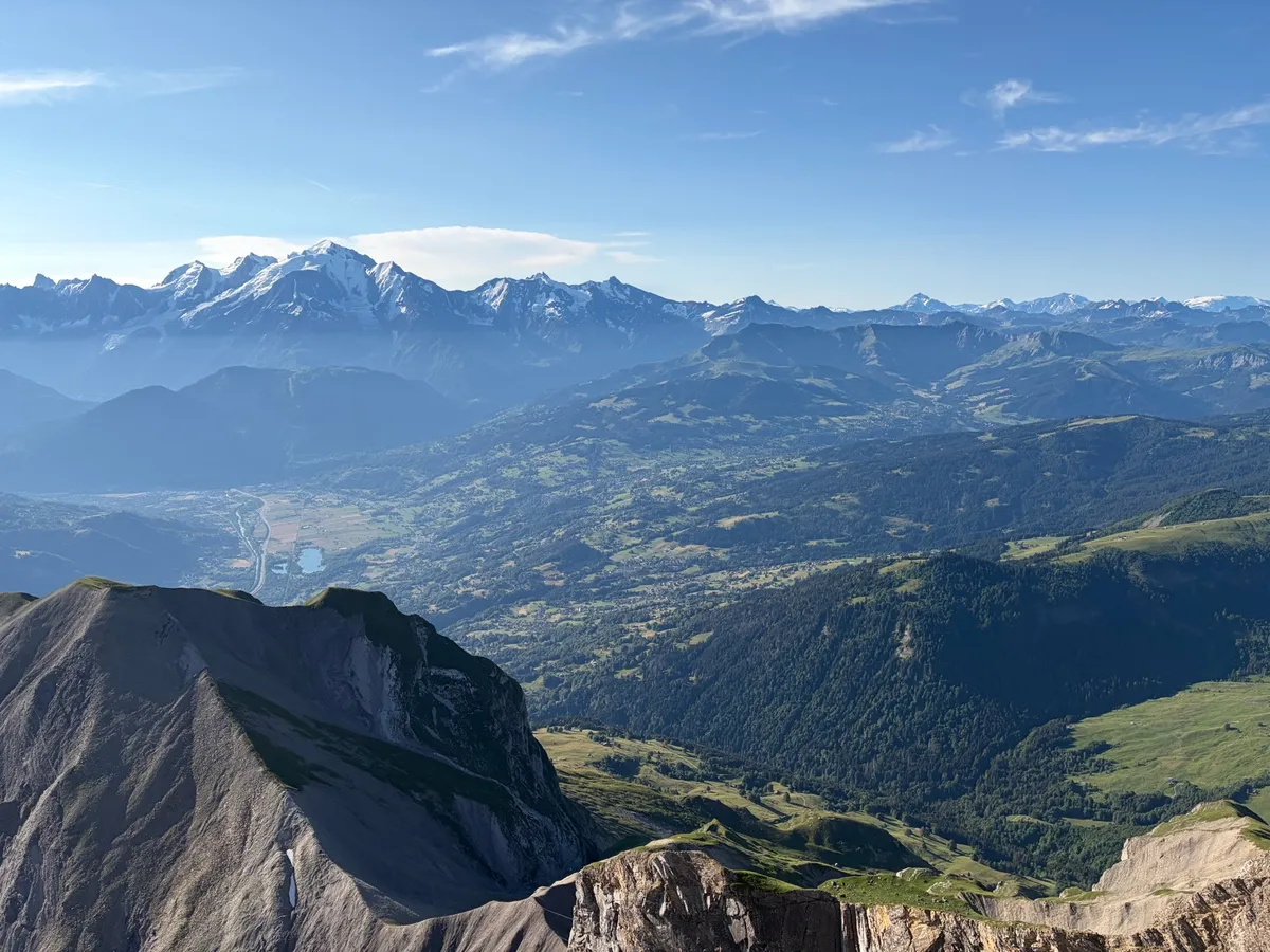 Randonnée La Pointe Percée par les Cheminées de Sallanches